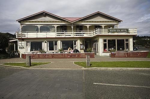 South Sea Hotel - Stewart Island Half-moon Bay Esterno foto